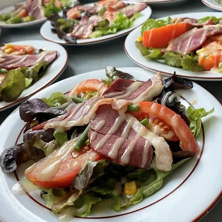Otel Logis - & Restaurant Le Grand Terre Chartronges