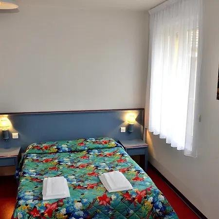 Hotel Logis - & Restaurant Le Grand Terre
