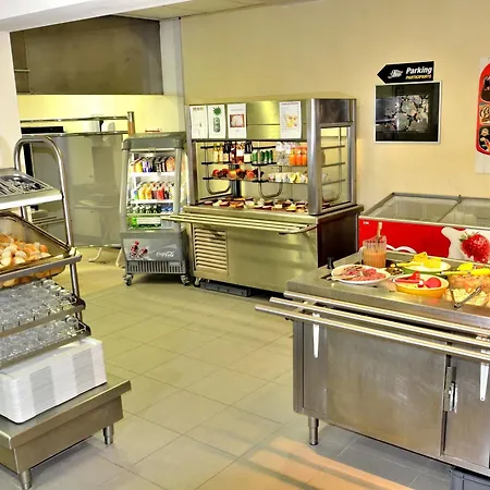 Logis - & Restaurant Le Grand Terre Hotel 2*
