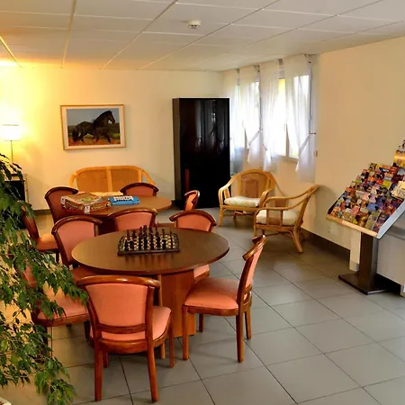 Hotel Logis - & Restaurant Le Grand Terre 2*