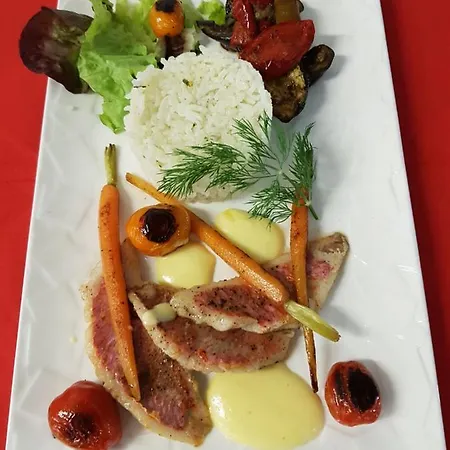 Le Grand Terre Hotel Chartronges