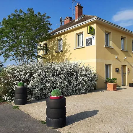 Hotel Logis - & Restaurant Le Grand Terre 2*